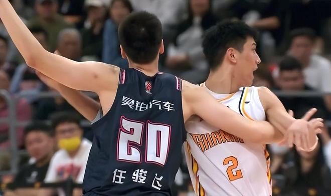 山西队客场大胜广东，全队发挥出色
