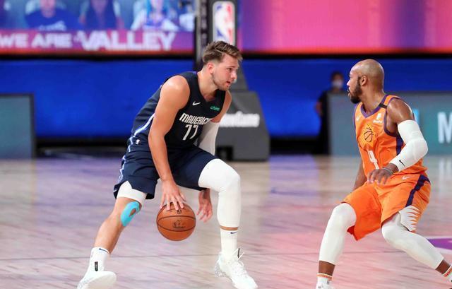 临危不乱，领袖球员发挥稳健的简单介绍