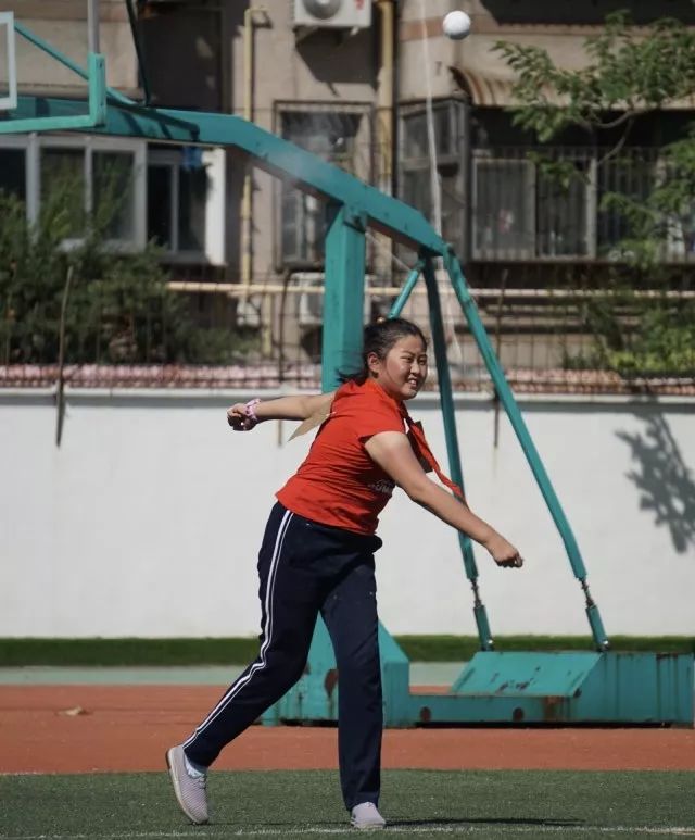 关于谨守规则体育精神,国家队运动员刷新记录的信息