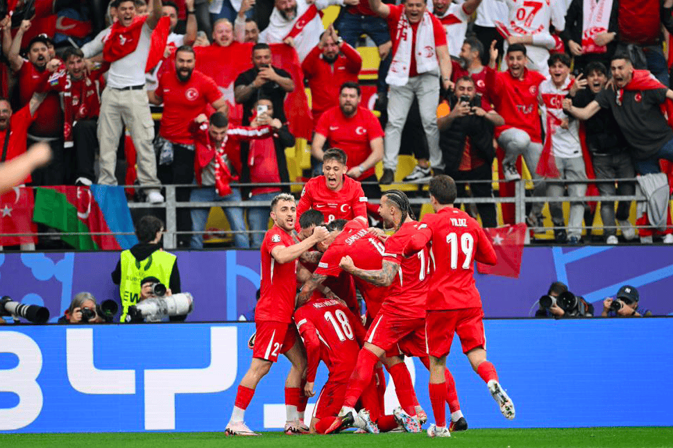 欧洲预选赛球队激烈对抗，实力强劲表现出色的简单介绍