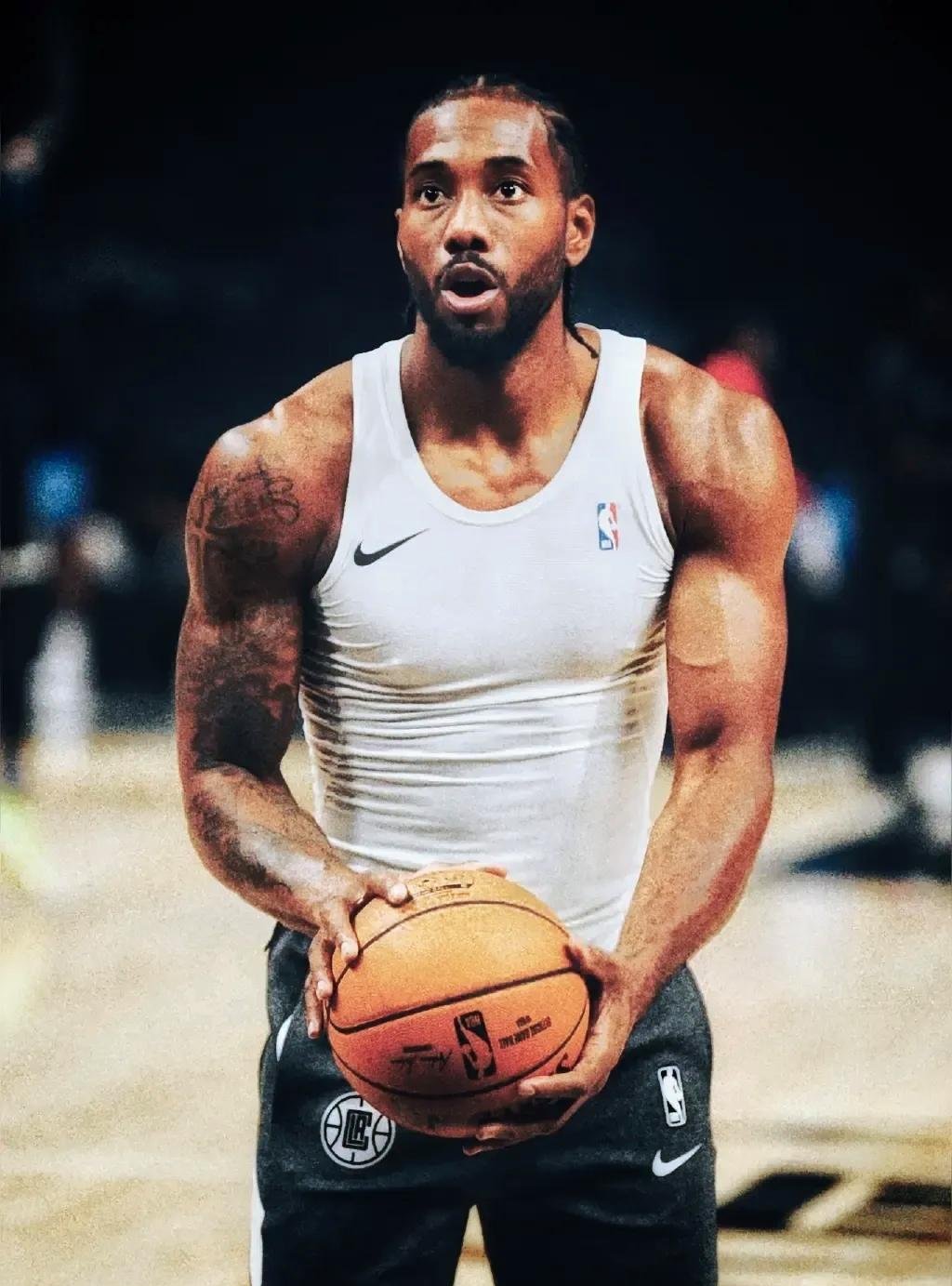 快船击败雄鹿,莱昂纳德高效表现! 快船击败雄鹿,莱昂纳德高效表现!