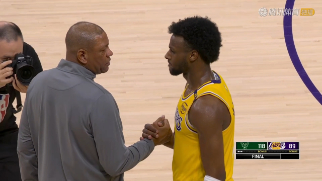 雄鹿大胜尼克斯,湖人不敌魔术 雄鹿大胜尼克斯,湖人不敌魔术