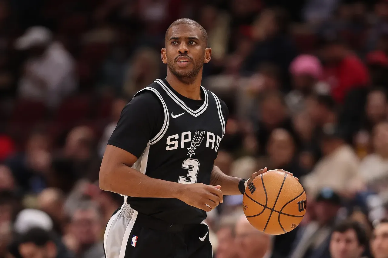 保罗发威，太阳大胜猛扣国王的简单介绍