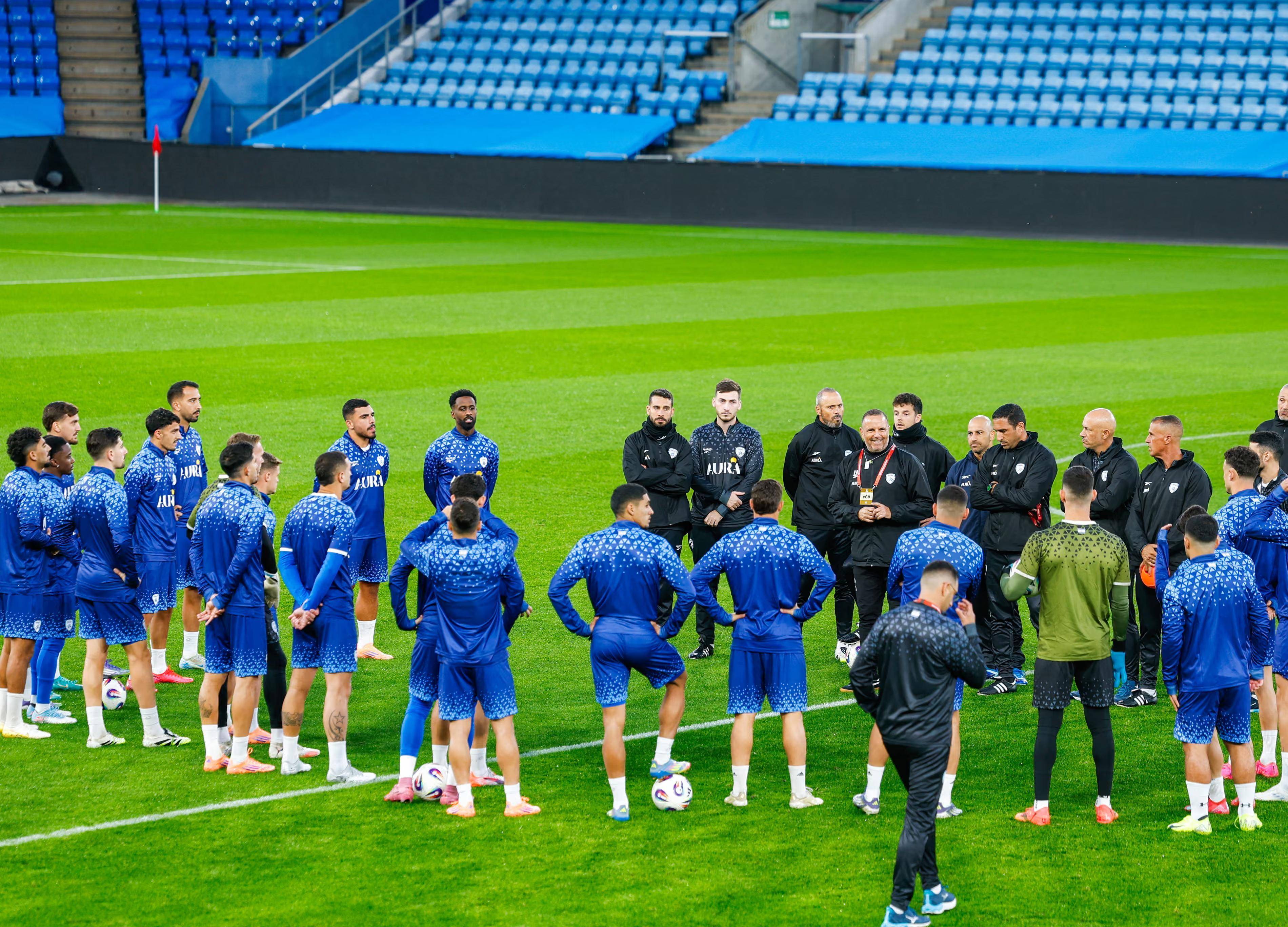 包含世界杯官方发布赛后数据，表现引争议的词条