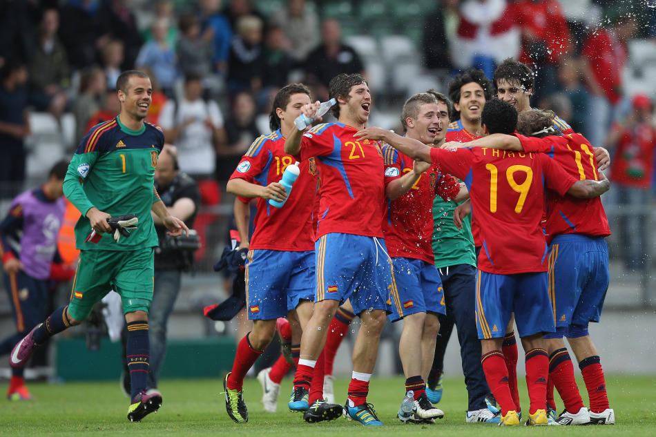 AC米兰横扫多特蒙德，阿什拉夫统治全场的简单介绍