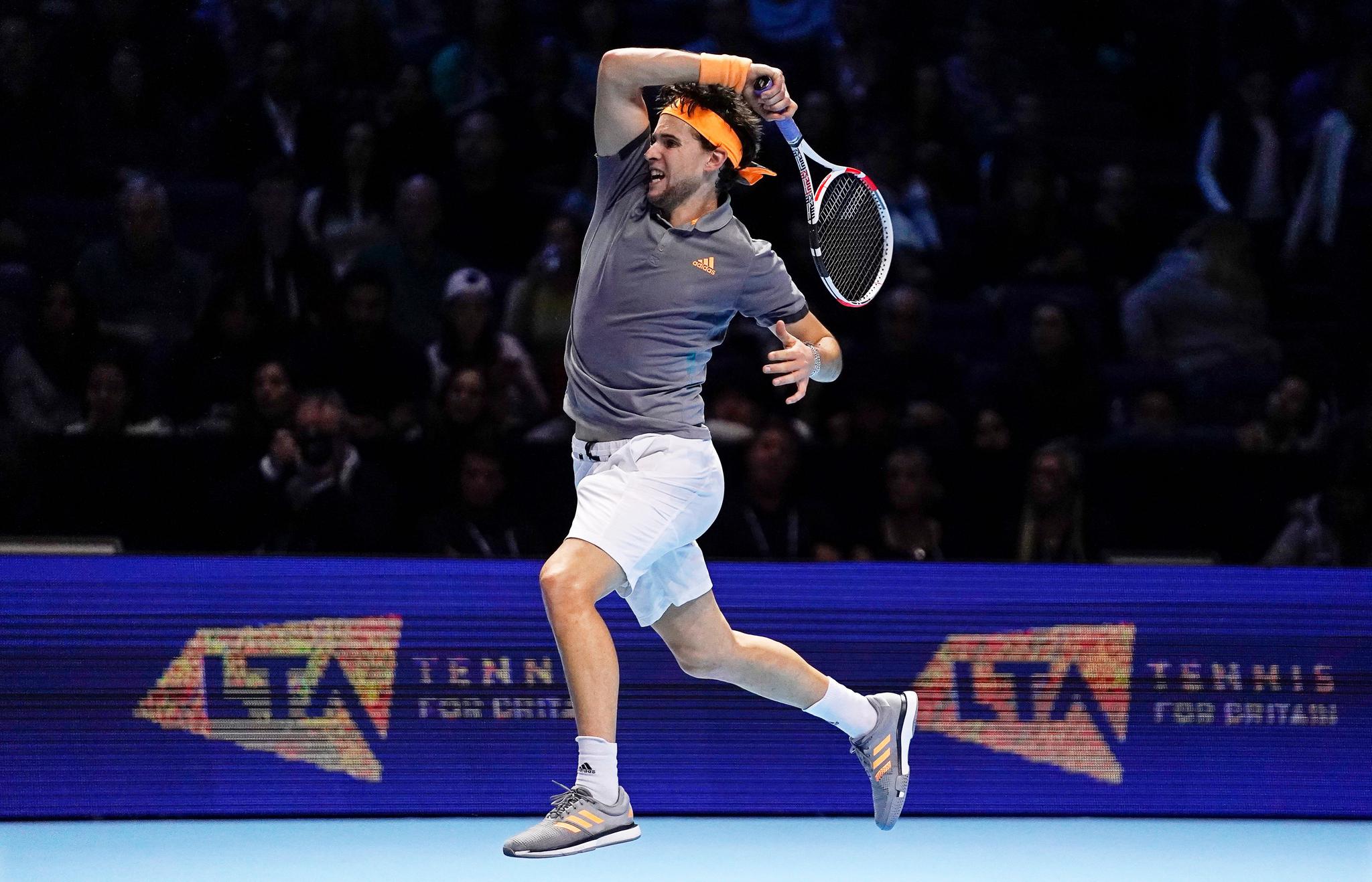 包含法网逆转ATP总决赛，西西帕斯关键制胜的词条