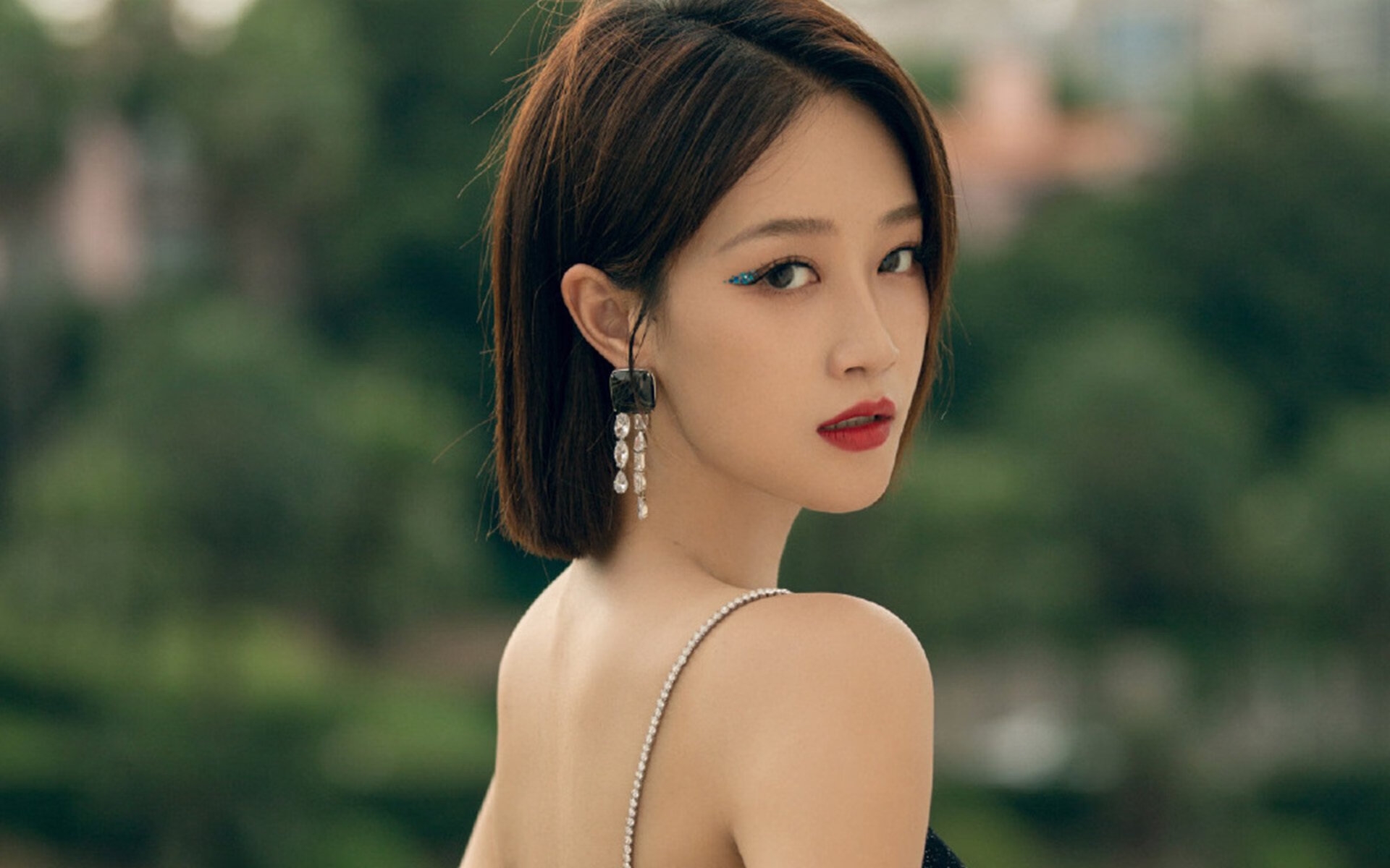 恩佐如火山喷发，那不勒斯稳扎稳打碾过委内瑞拉