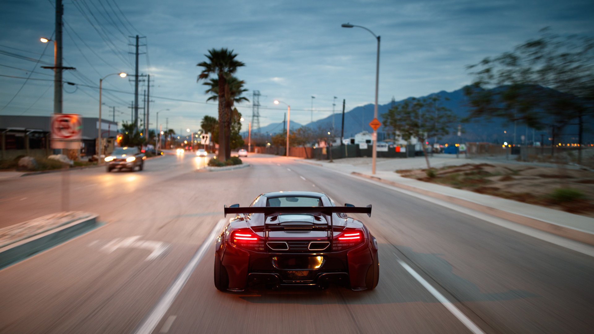 双线胜利,英格兰客场征服里昂,奥利维耶F1揭幕战上演王者归来